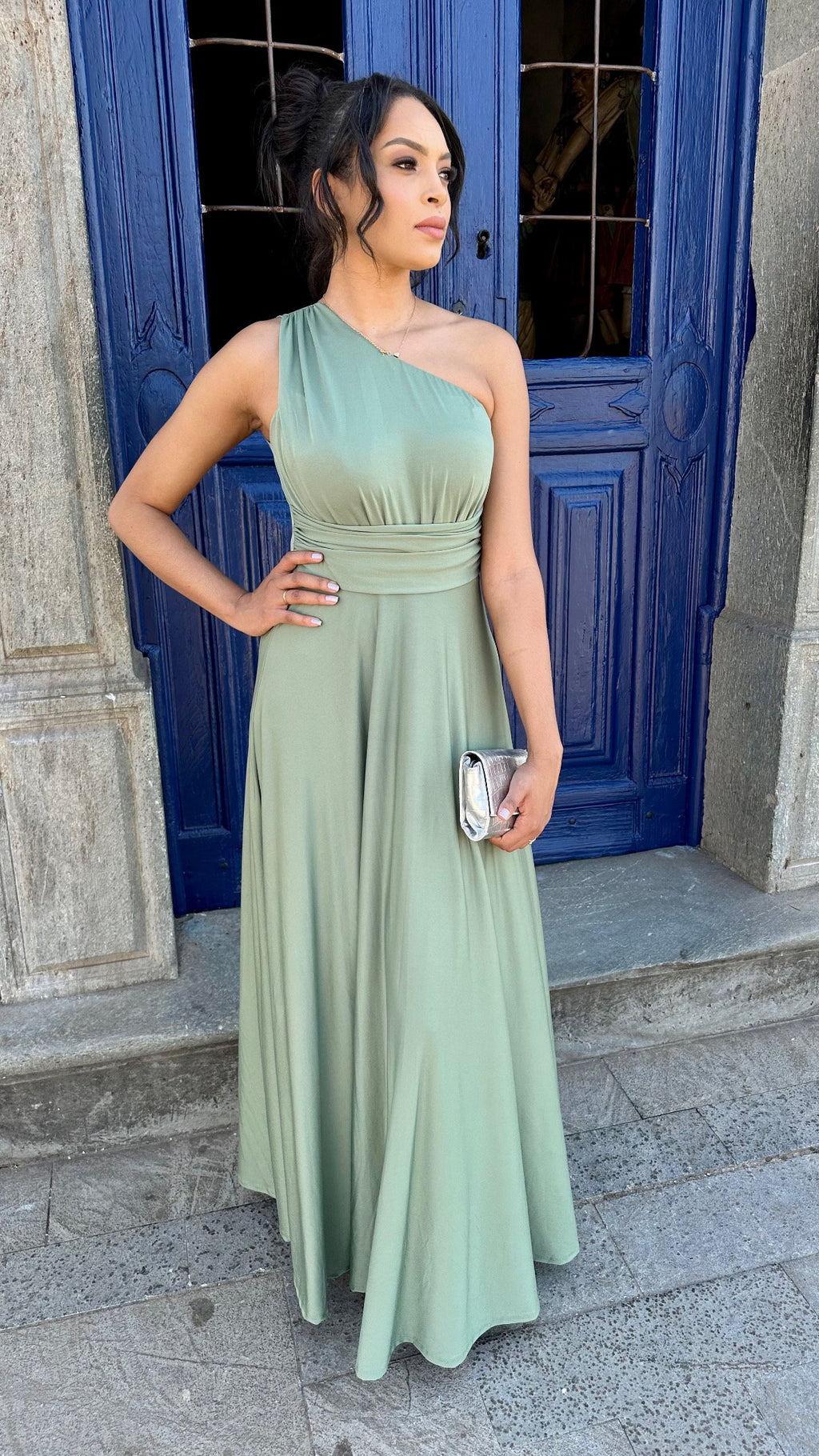 Vestido longo madrinha de casamento verde oliva Laura