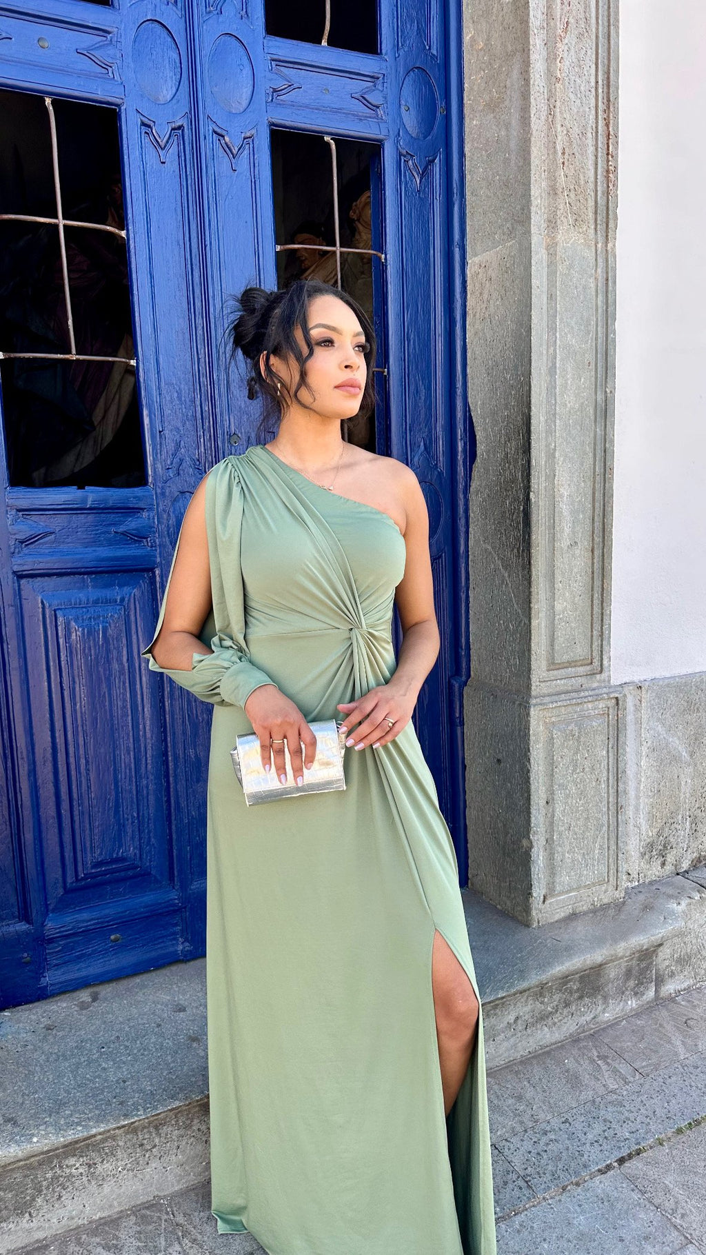 Vestido longo verde oliva fluit uma manga nula Joana