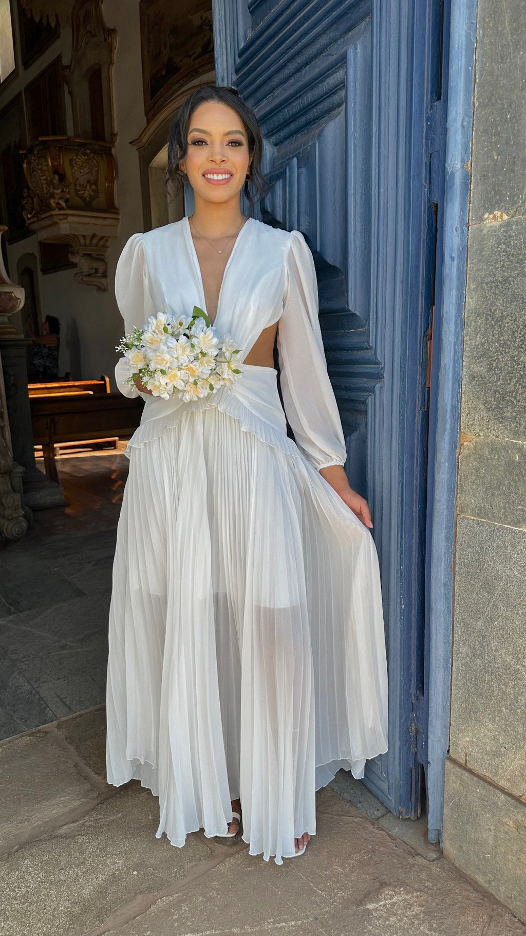 Vestido longo branco abertura lateral casamento civil noivado pré wedding Laís