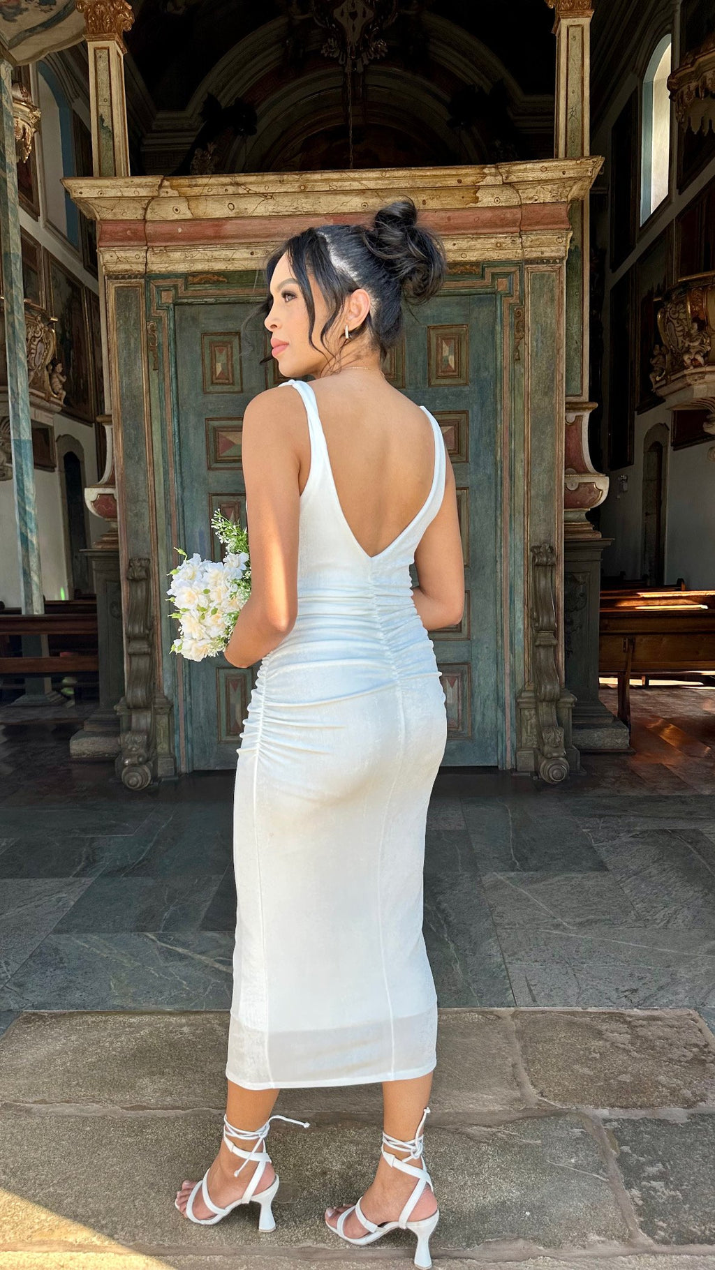 Vestido midi branco casamento civil noivado pre wedding Dani