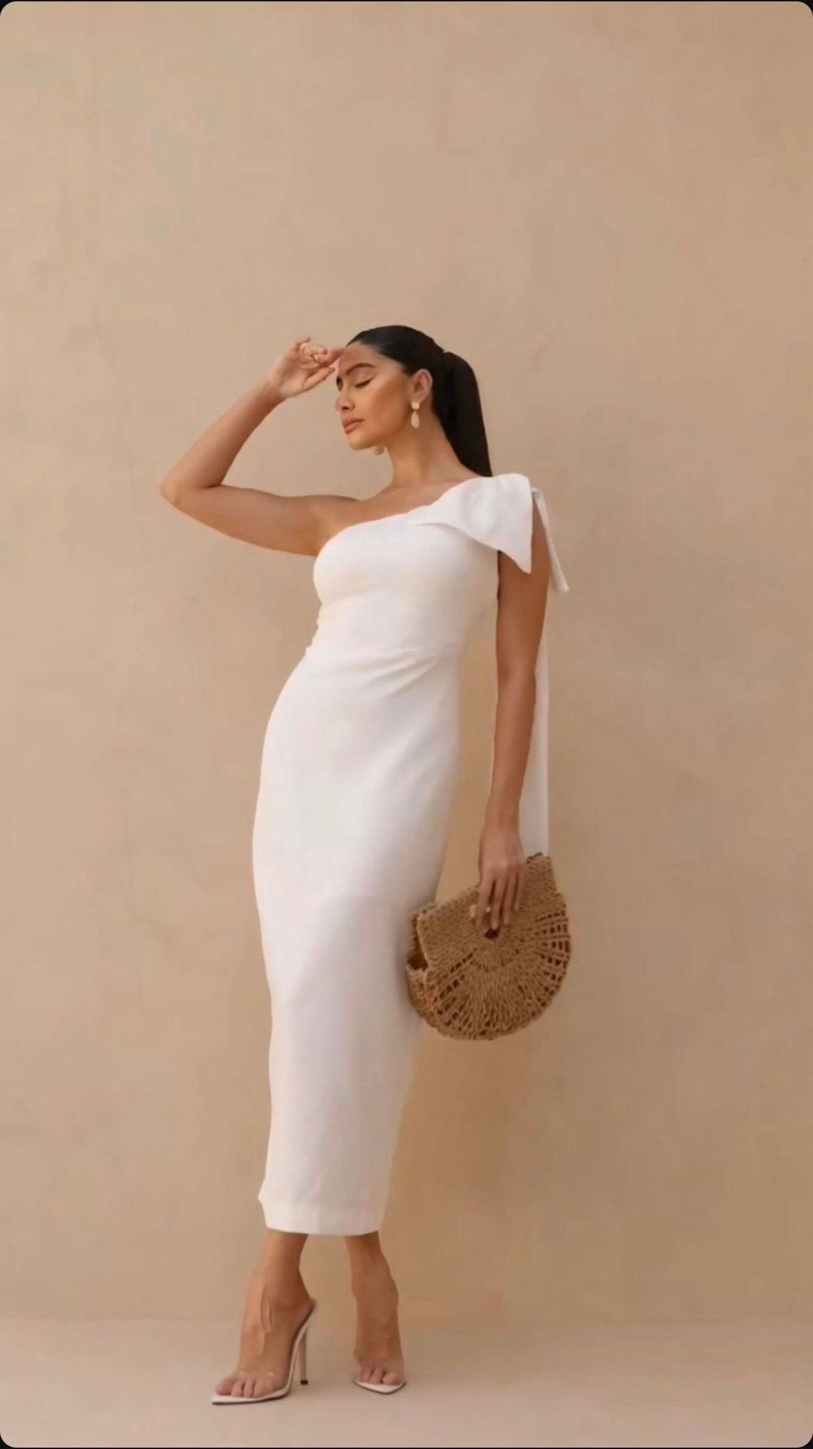 Vestido midi branco laço lateral casamento civil noivado pre wedding Helena