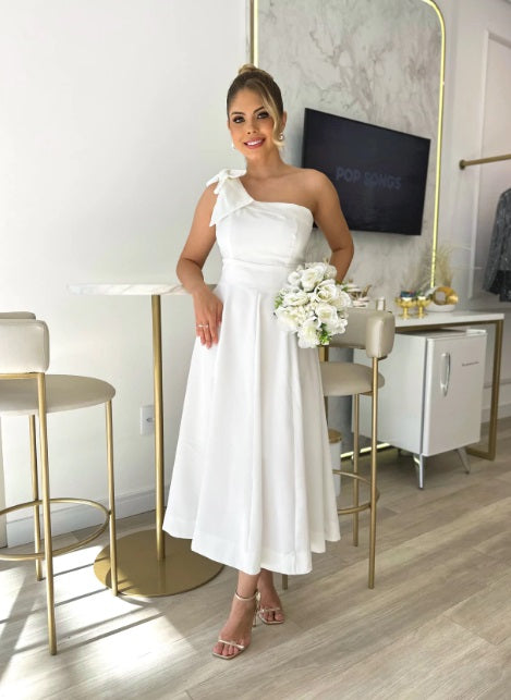 Vestido Midi Off-White Ombro Só Com Laço
