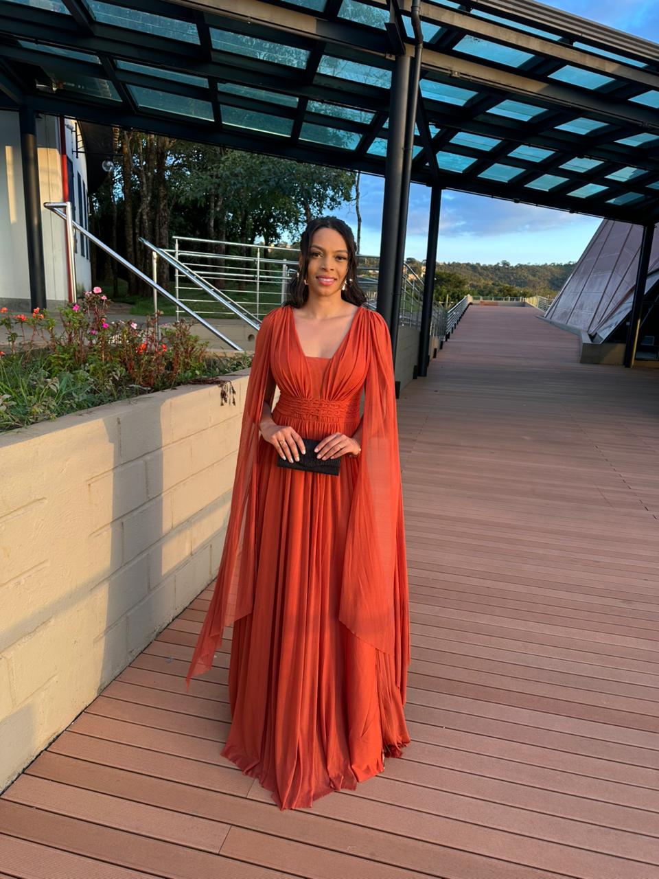 Vestido longo Tule com Capas Laterais Terracota