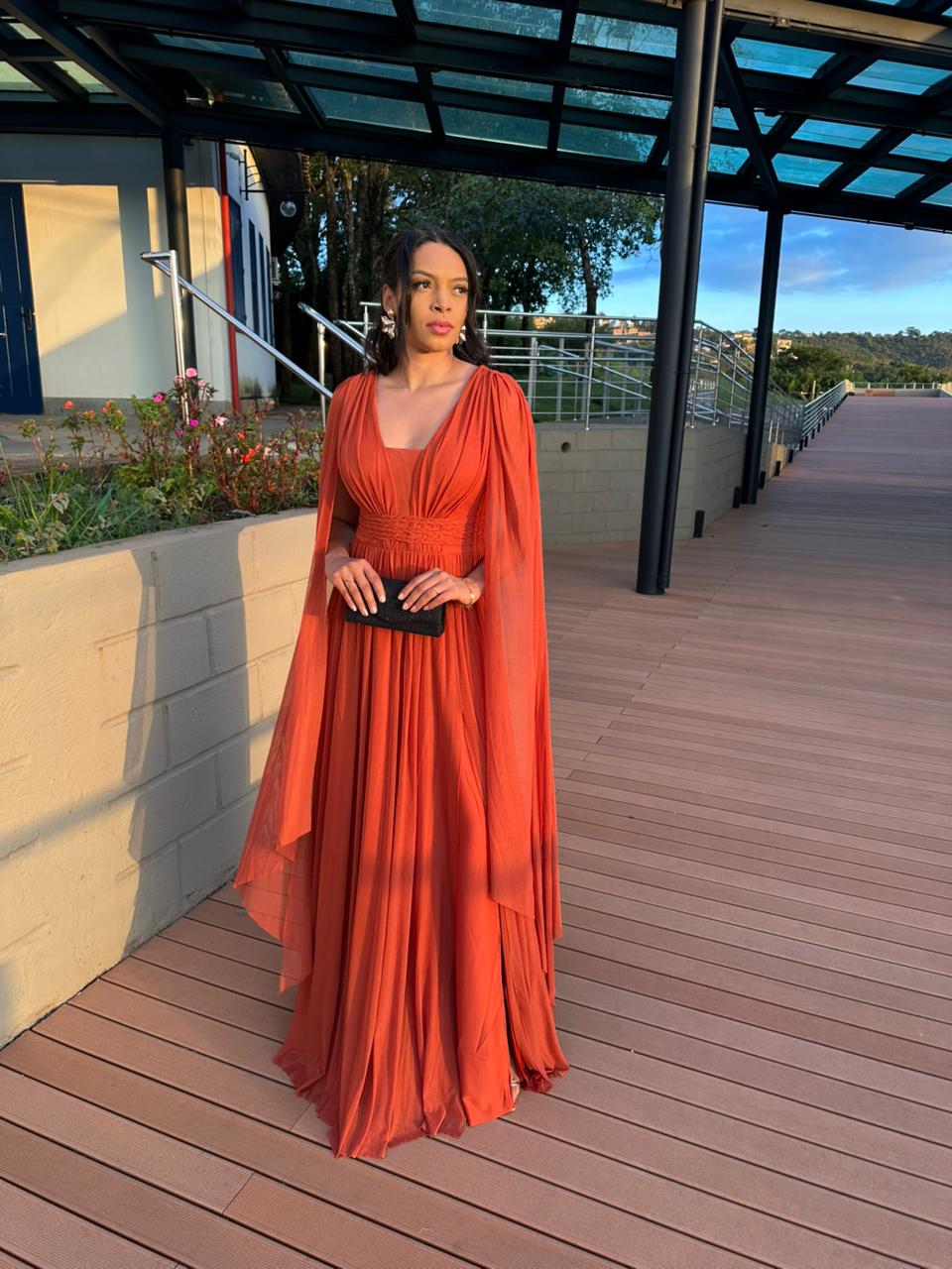 Vestido longo Tule com Capas Laterais Terracota