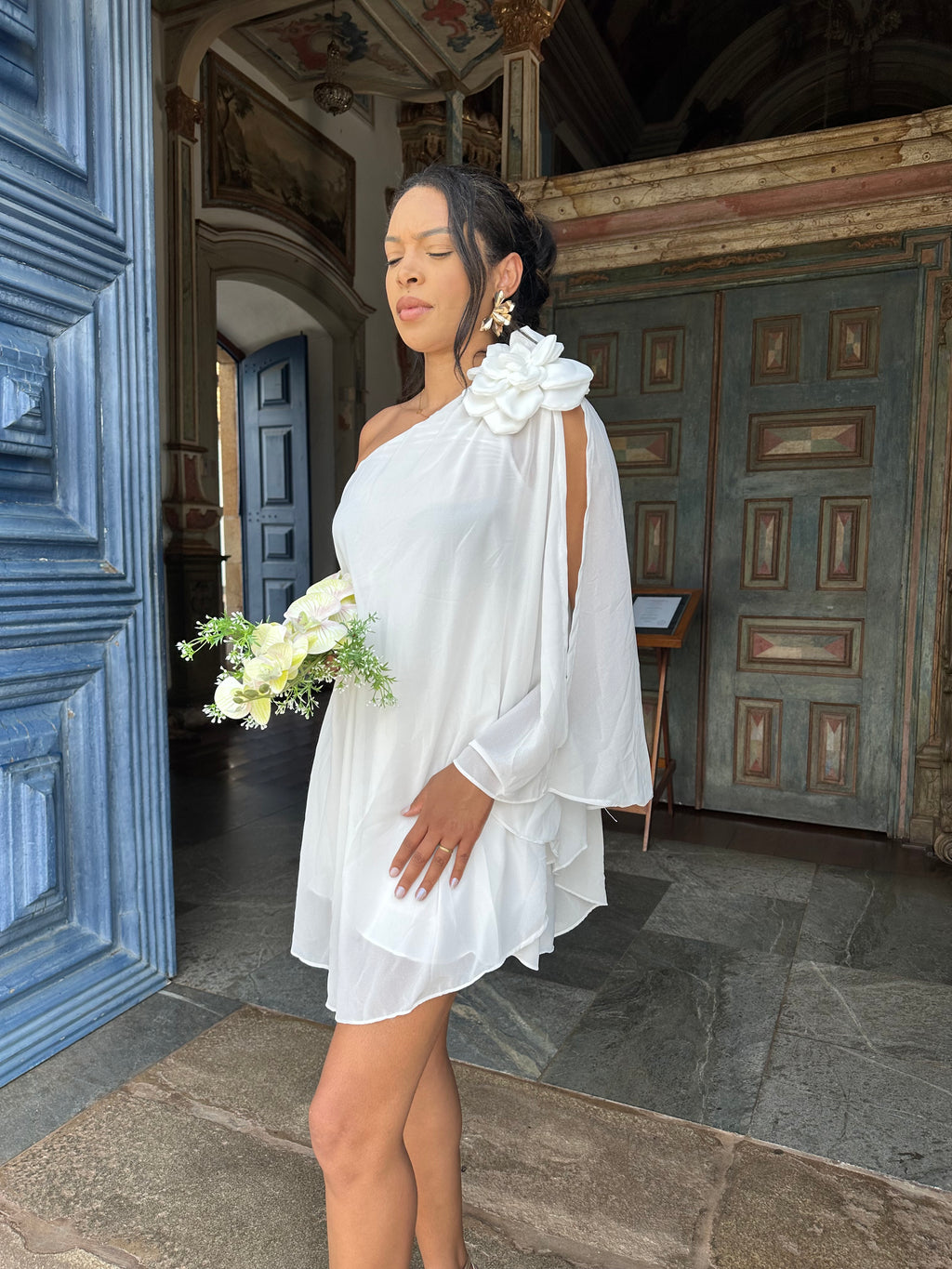 Vestido midi branco flor casamento civil noivado pré wedding Leticia