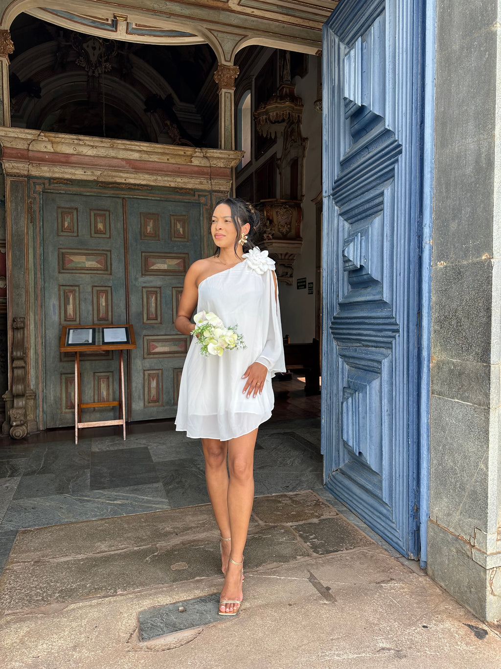 Vestido midi branco flor casamento civil noivado pré wedding Leticia