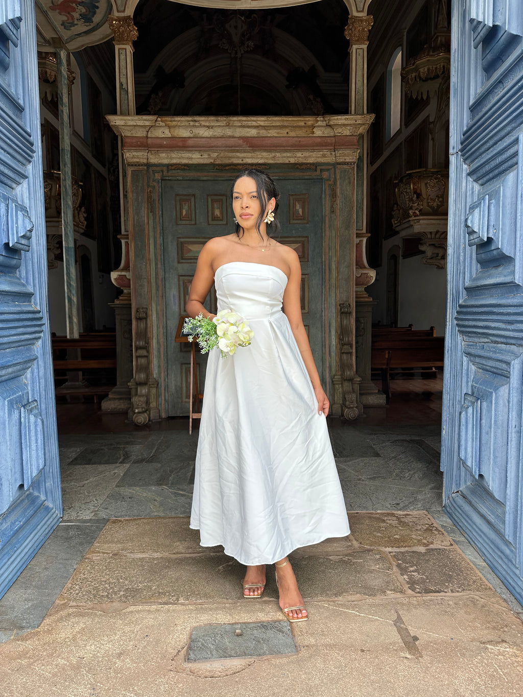 Vestido midi branco casamento civil noivado pre wedding Brenda