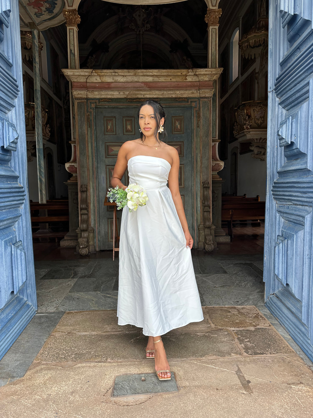 Vestido midi branco casamento civil noivado pre wedding Brenda