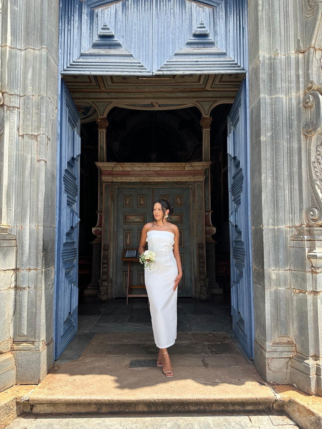 Vestido midi branco Tomara que caia casamento civil noivado pre wedding Giovana