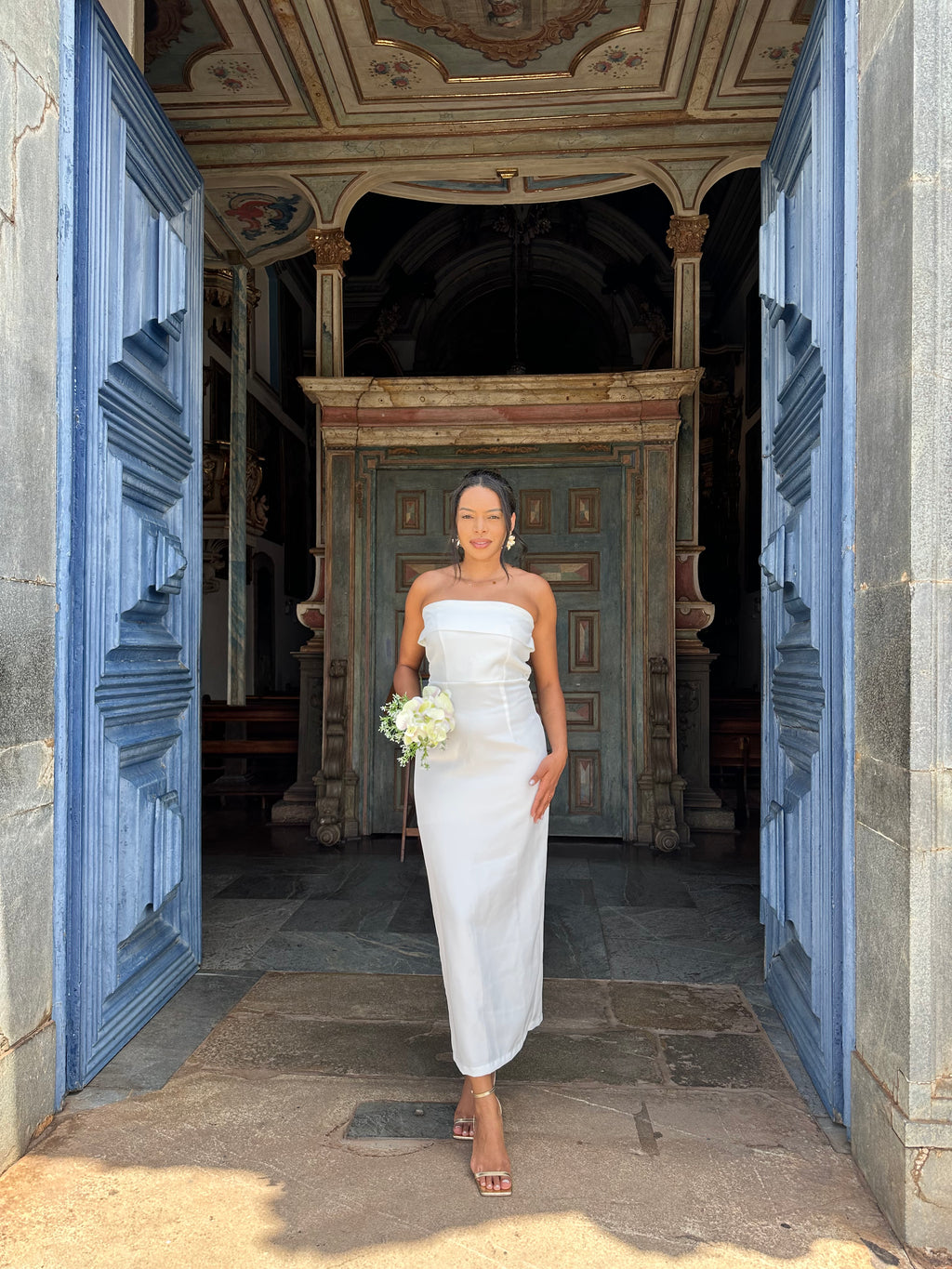 Vestido midi branco Tomara que caia casamento civil noivado pre wedding Giovana